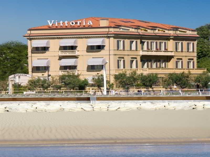 Hotel Vittoria Pesaro Zewnętrze zdjęcie