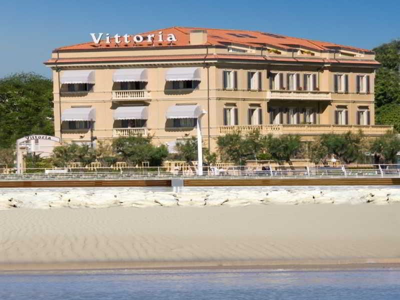 Hotel Vittoria Pesaro Zewnętrze zdjęcie
