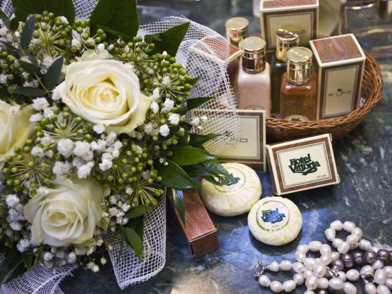 Hotel Vittoria Pesaro Zewnętrze zdjęcie Wedding Favors