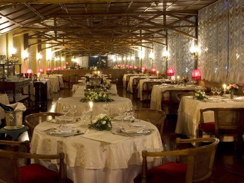 Hotel Vittoria Pesaro Zewnętrze zdjęcie The restaurant