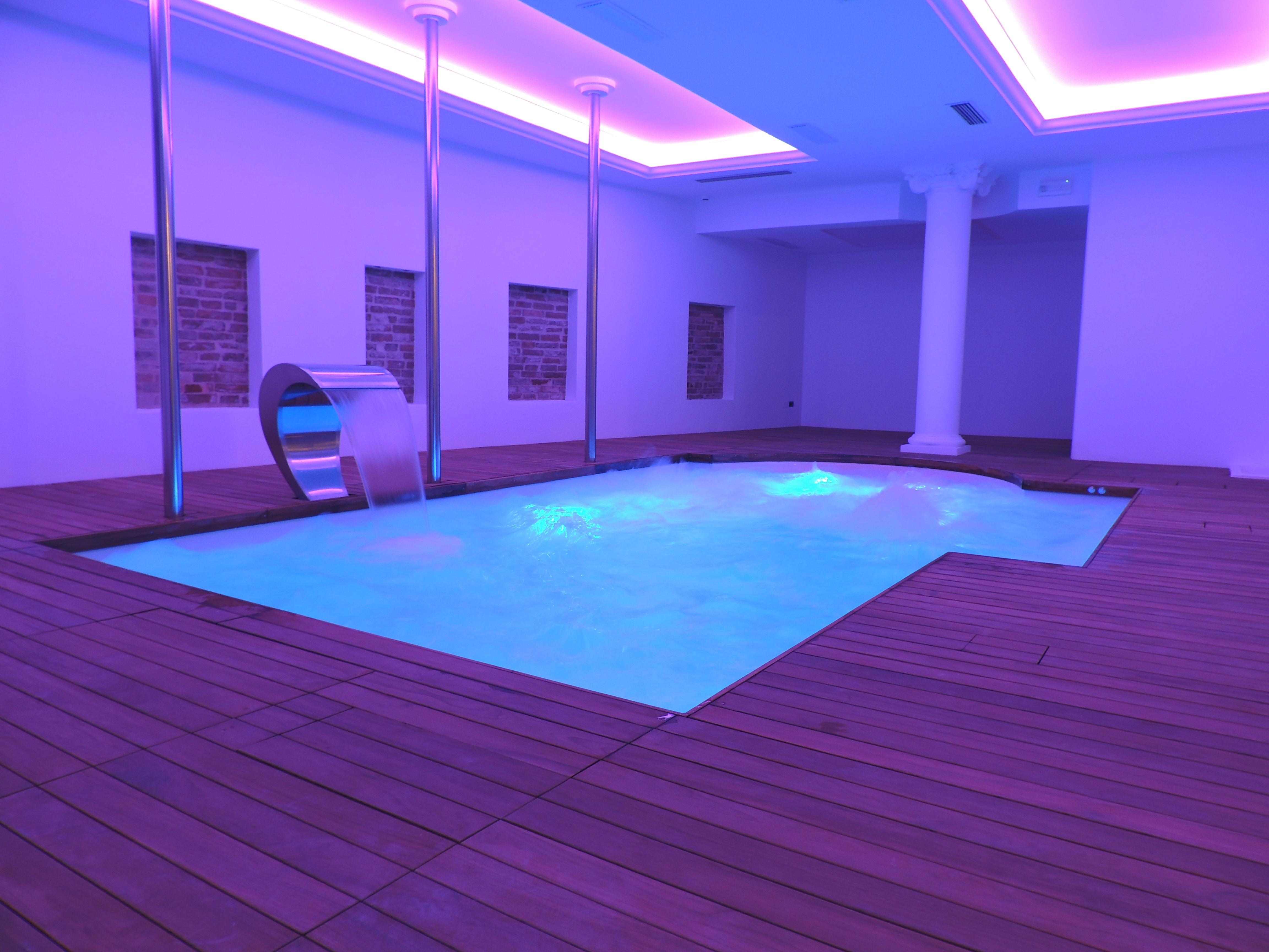 Hotel Vittoria Pesaro Zewnętrze zdjęcie A rendering of a swimming pool