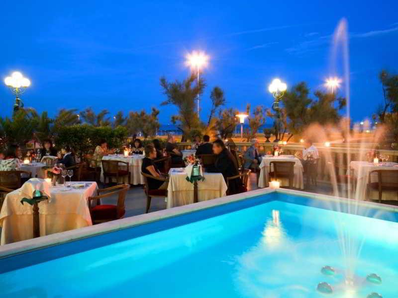 Hotel Vittoria Pesaro Zewnętrze zdjęcie The restaurant