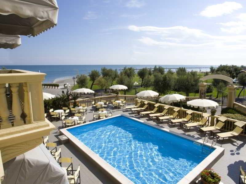 Hotel Vittoria Pesaro Zewnętrze zdjęcie