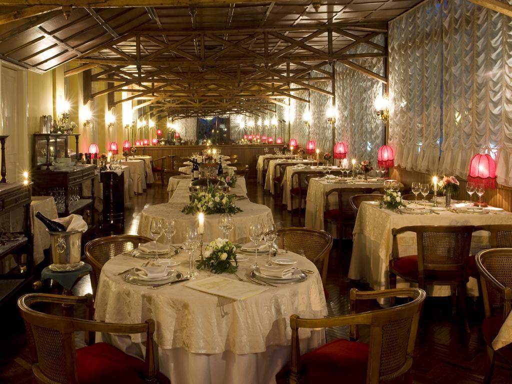 Hotel Vittoria Pesaro Zewnętrze zdjęcie The restaurant
