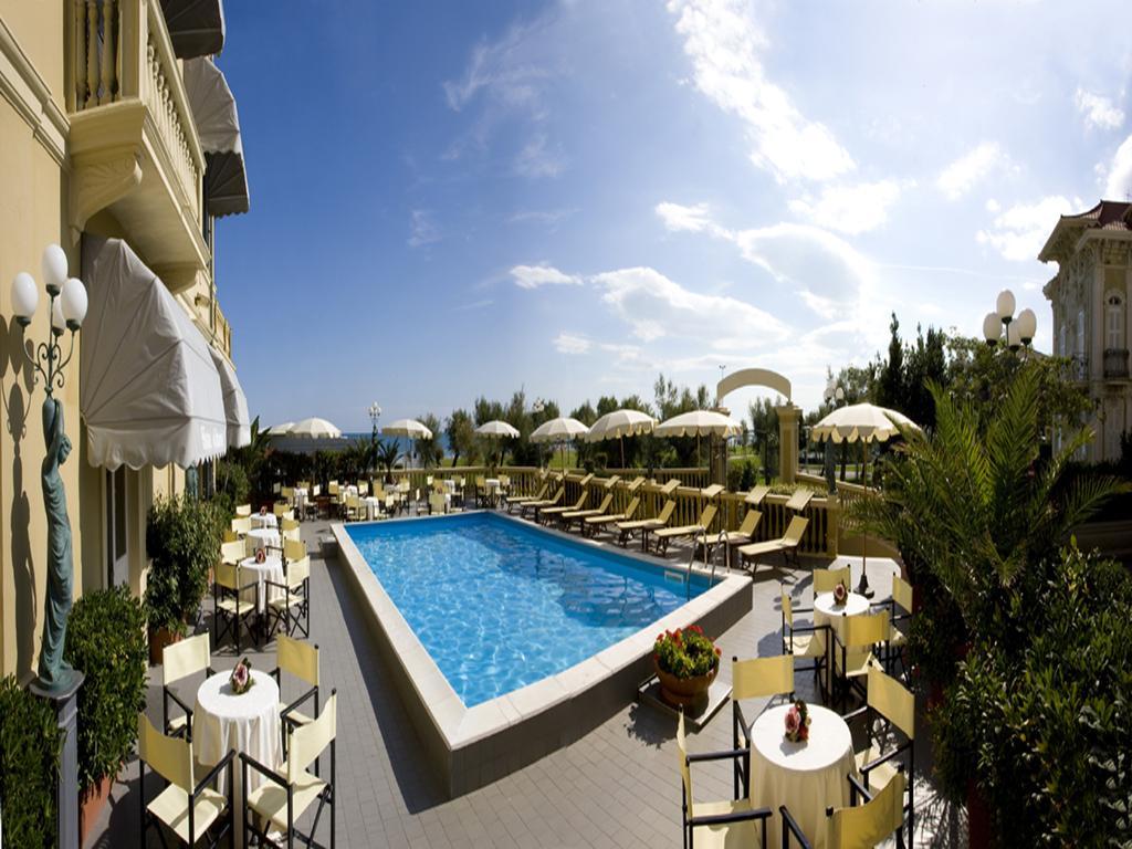 Hotel Vittoria Pesaro Zewnętrze zdjęcie