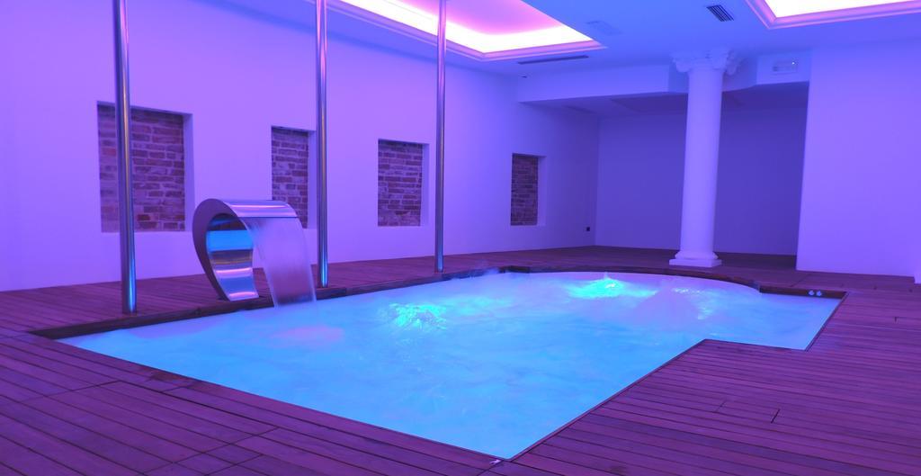 Hotel Vittoria Pesaro Zewnętrze zdjęcie The spa at The Old Ship Hotel
