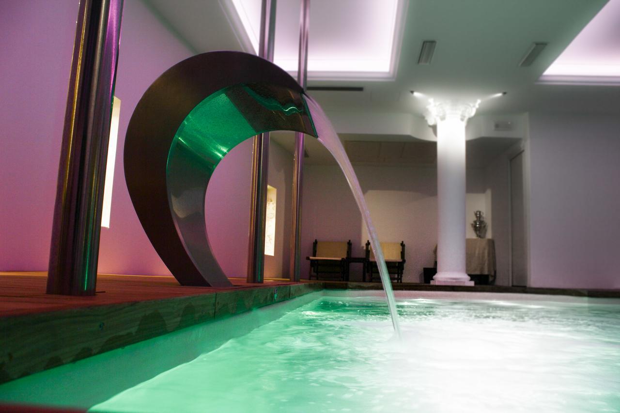 Hotel Vittoria Pesaro Zewnętrze zdjęcie The spa at The Dorchester