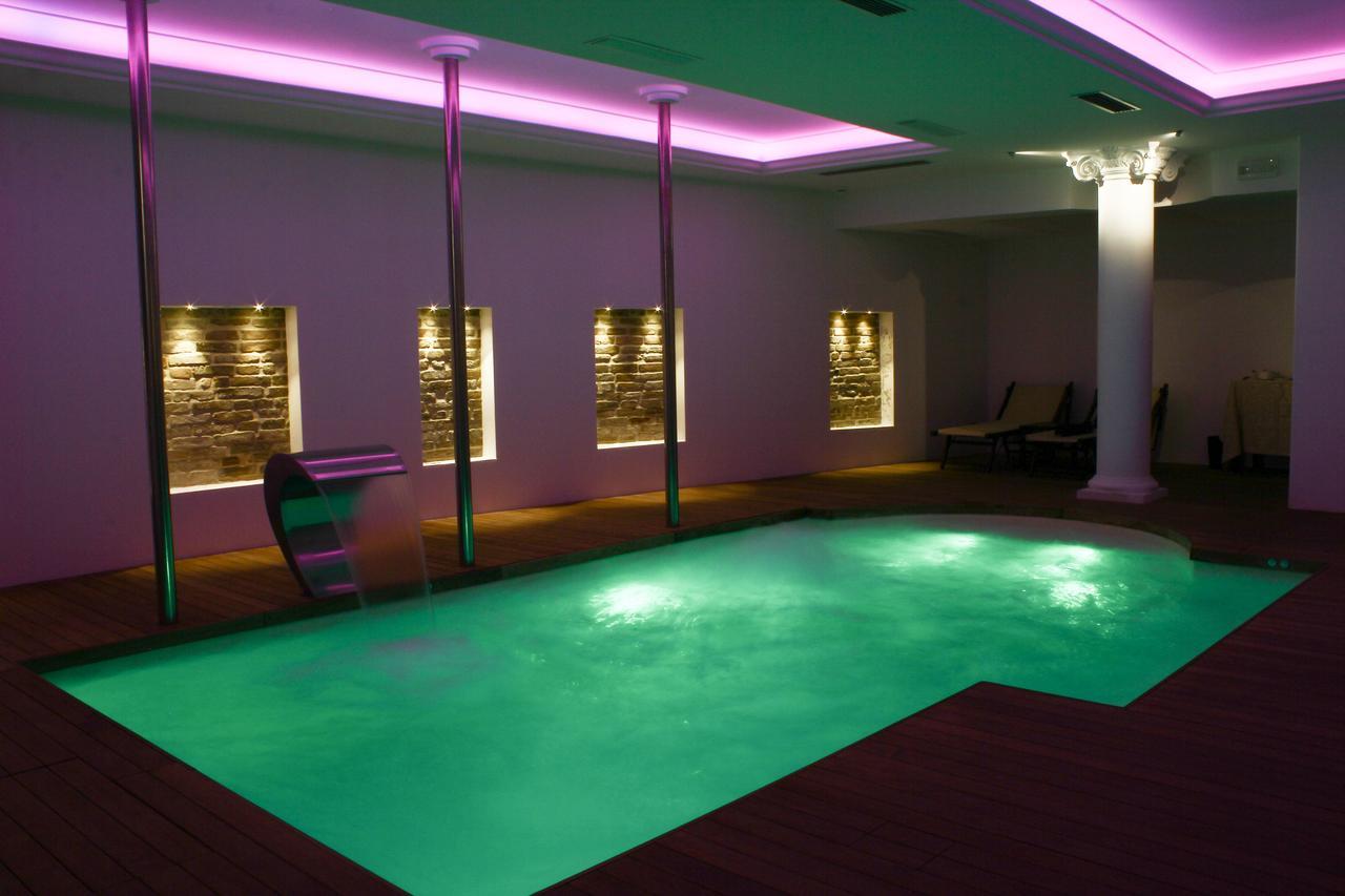 Hotel Vittoria Pesaro Zewnętrze zdjęcie The spa at the hotel